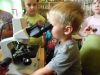 Mikroskop i przedszkolaki - Co w puszczy piszczy 18.07 (8).JPG